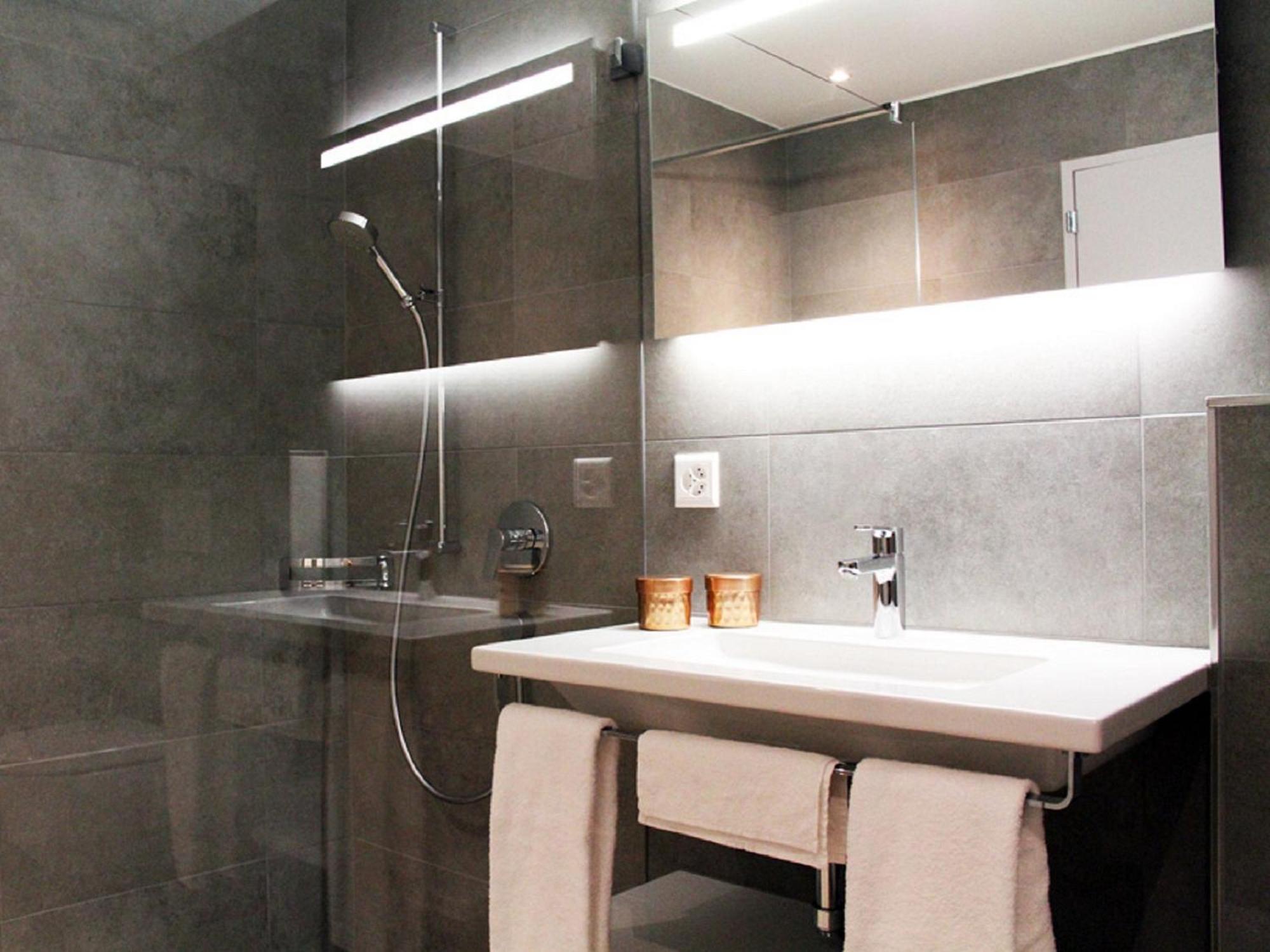 Stockberg Hotel & Apartments Siebnen Стая снимка